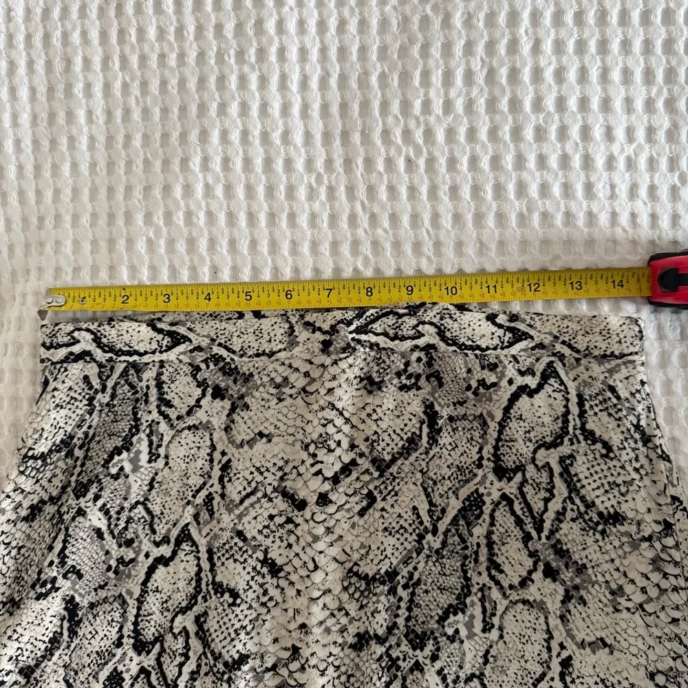 Reformation | Snake Print ‘Bea’ Midi Skirt | Size 6 - Picture 11 of 11